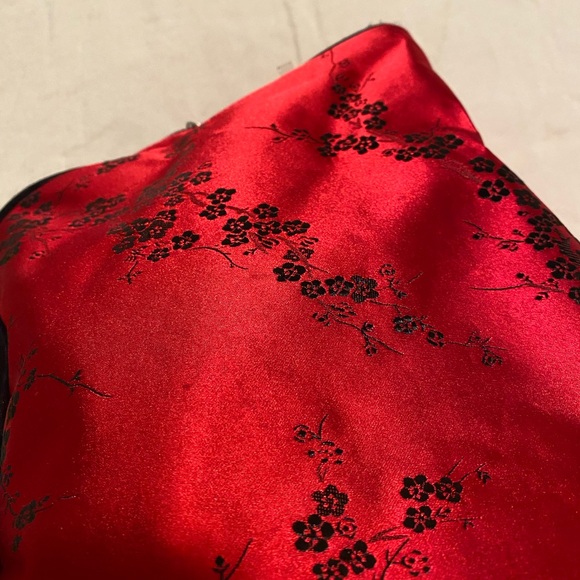 Red Floral Makeup Bag - Picture 3 of 7